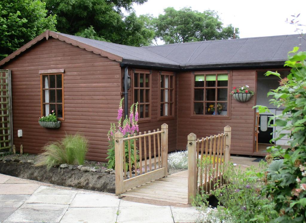 The Garden Lodge Llynclys Exteriör bild