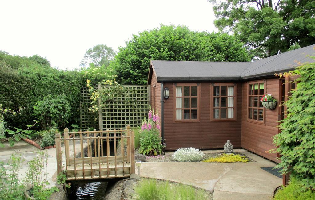 The Garden Lodge Llynclys Exteriör bild