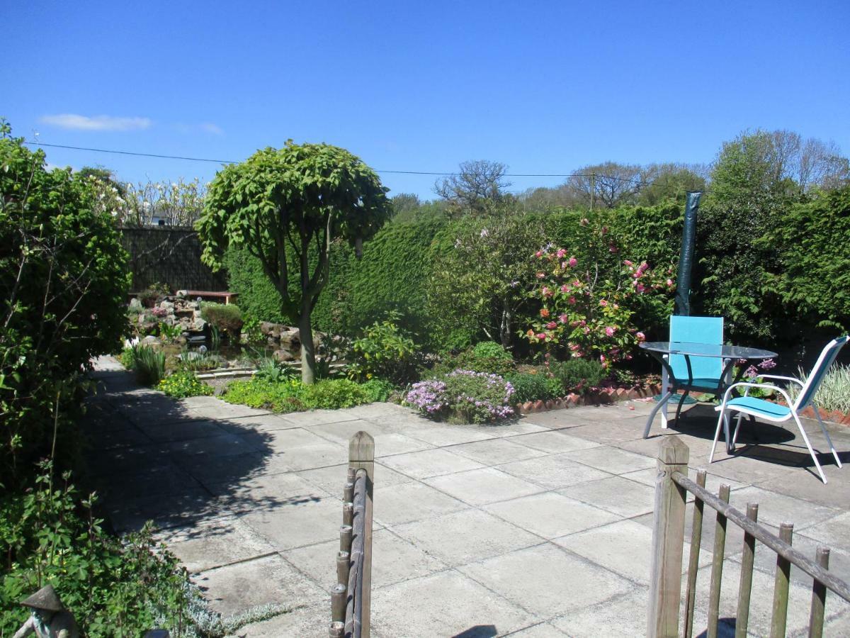 The Garden Lodge Llynclys Exteriör bild
