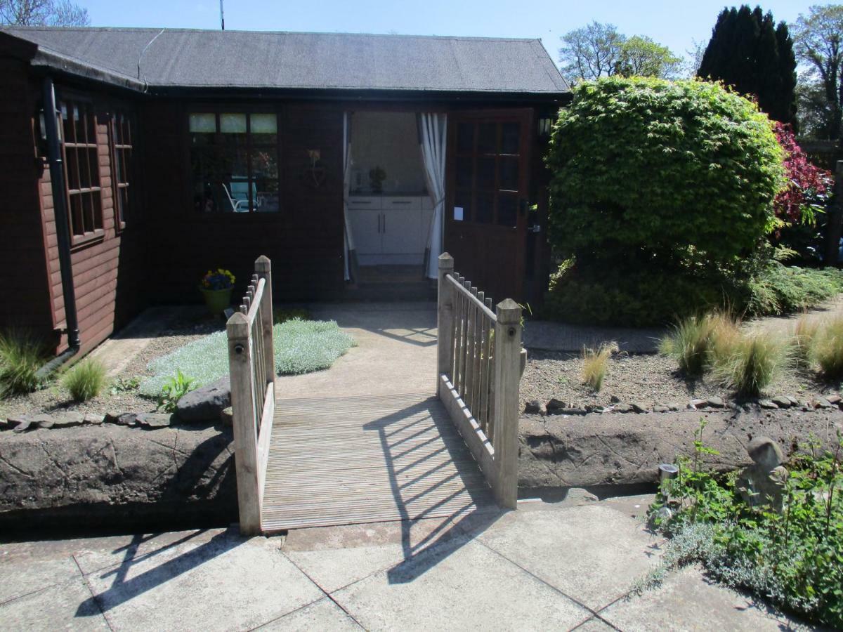 The Garden Lodge Llynclys Exteriör bild